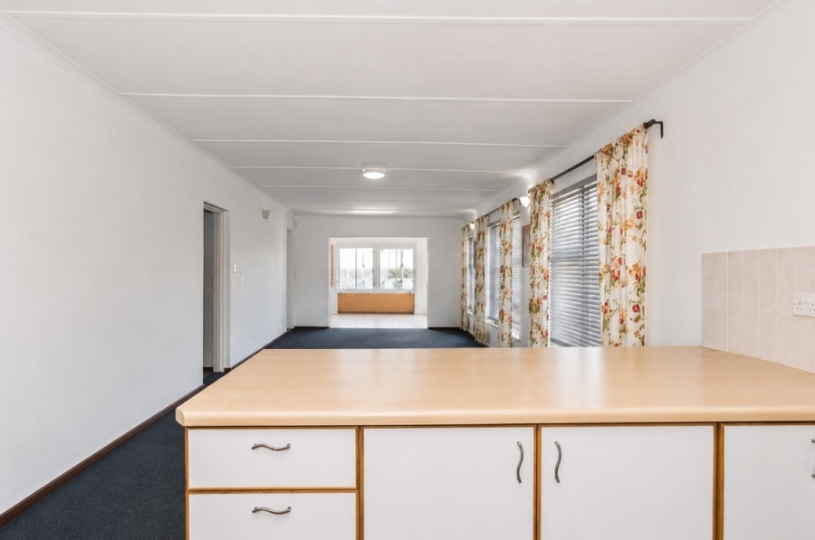 7 Bedroom Property for Sale in Kleinbaai Western Cape